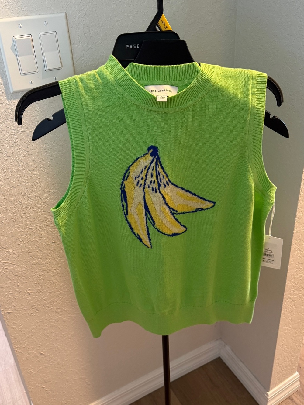 Ladies Green Banana Knit Vest